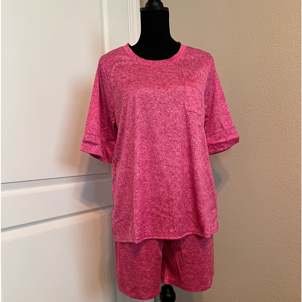 NWOT-Cuddl Duds pajamas/top & bottom. Size L